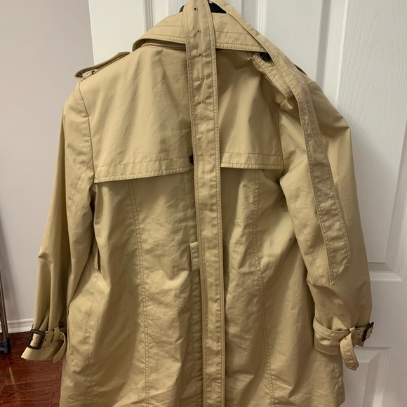Banana Republic Fall Trench Coat - Picture 7 of 7